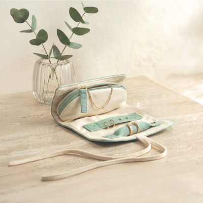 Cosmetic bag